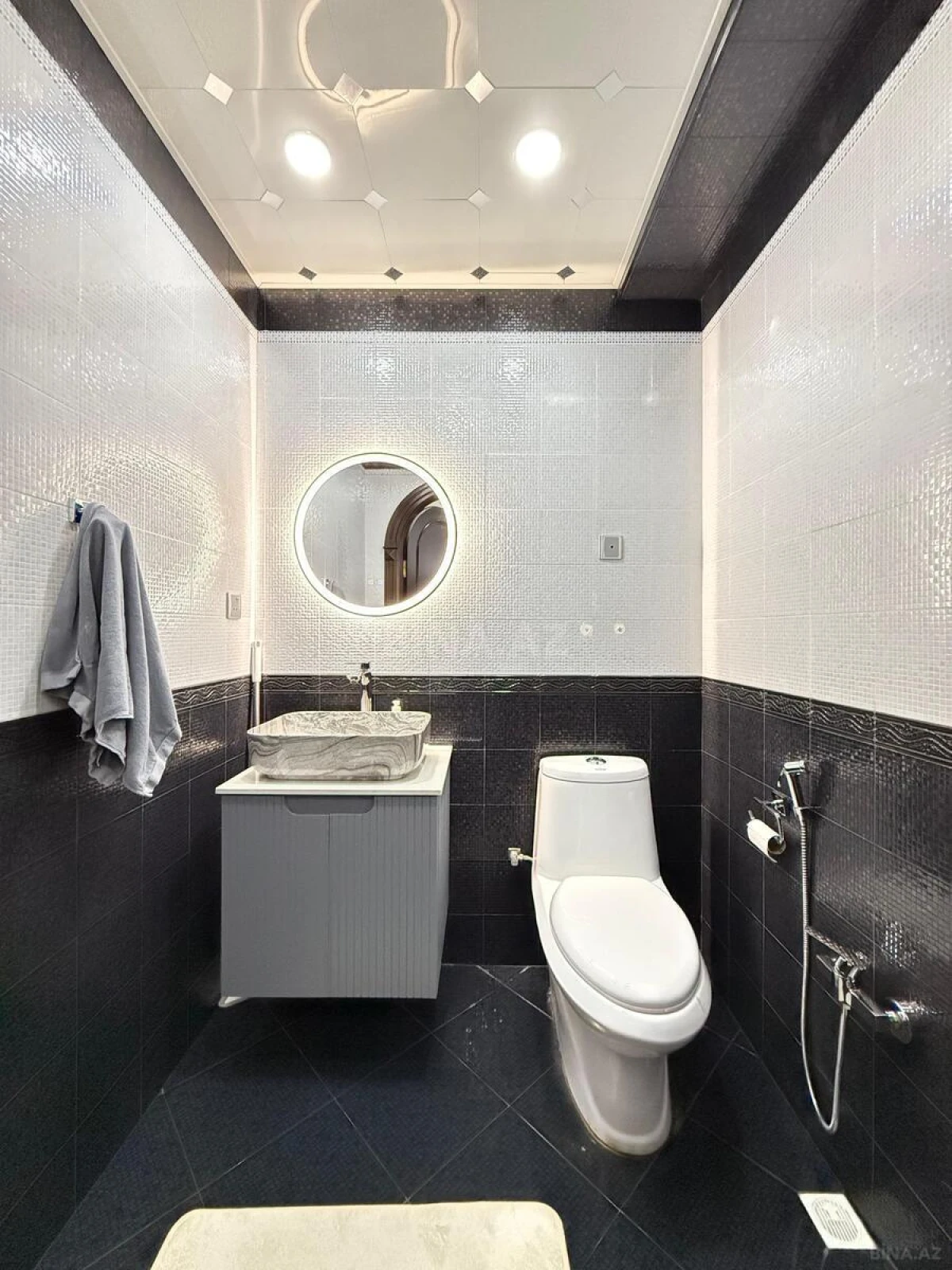 Satılır 3 otaqlı mənzil 153 m²