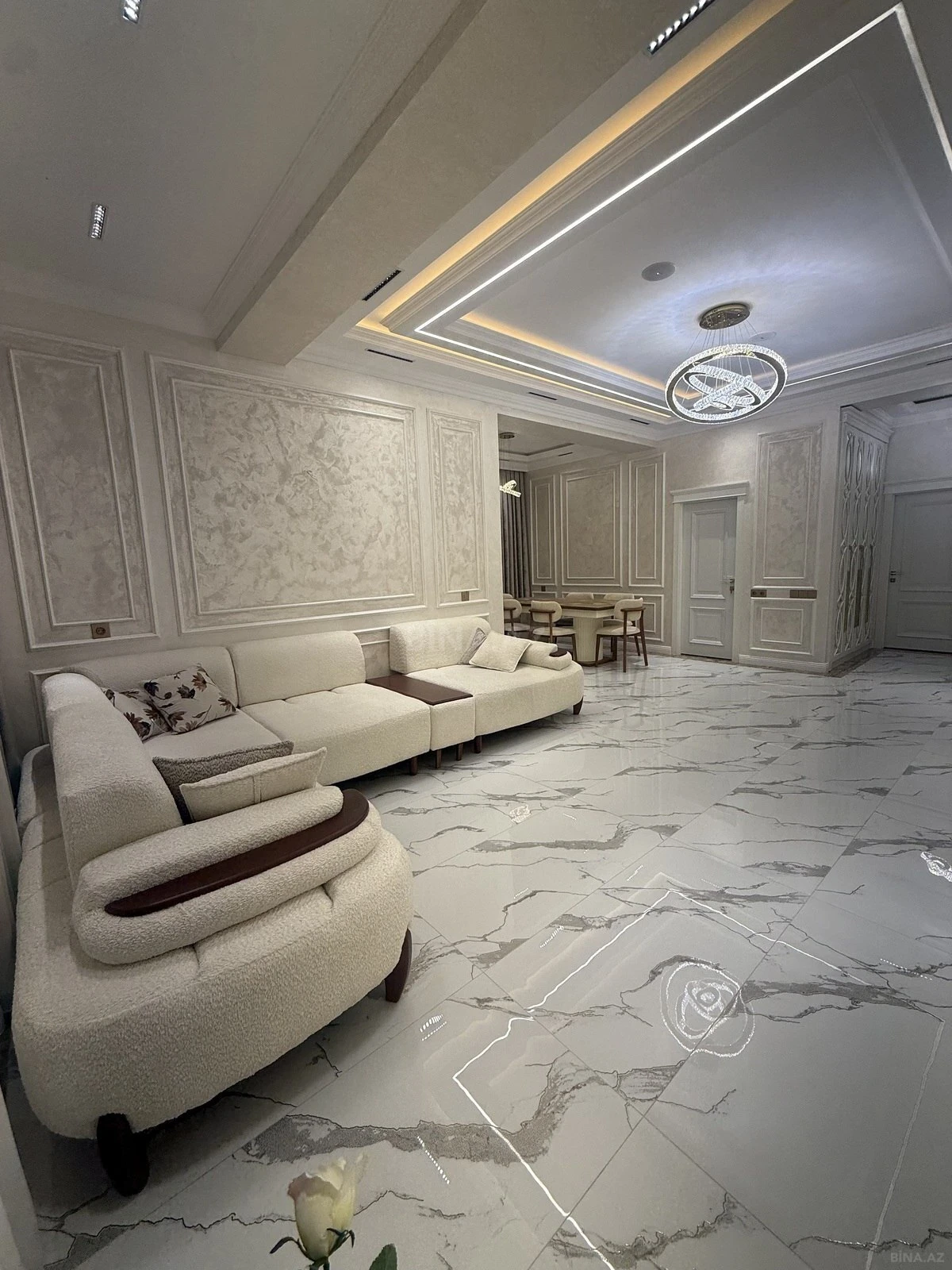 Satılır 3 otaqlı mənzil 110 m²