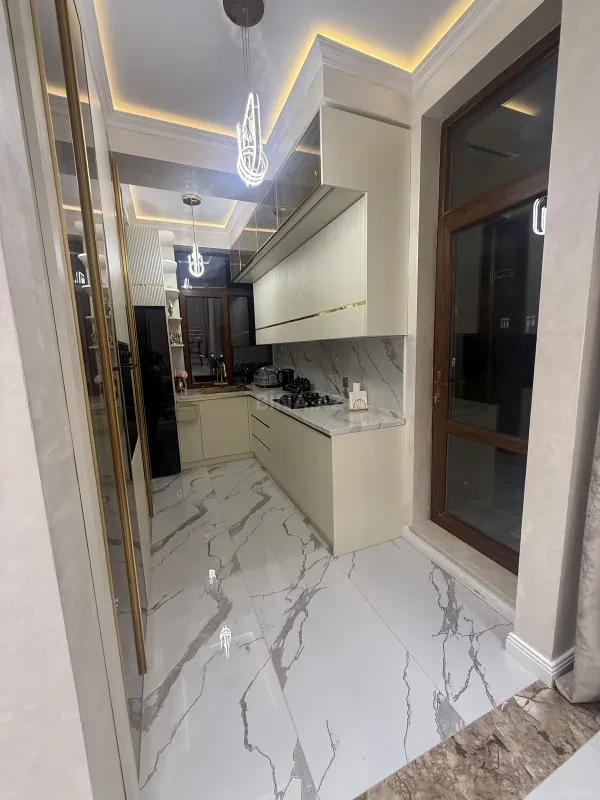 Satılır 3 otaqlı mənzil 110 m²