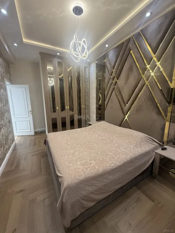 Satılır 3 otaqlı mənzil 110 m²