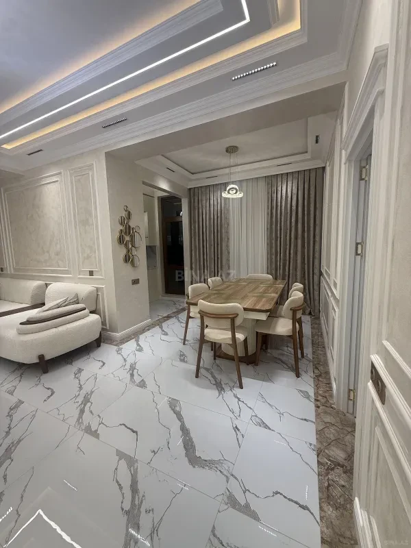 Satılır 3 otaqlı mənzil 110 m²