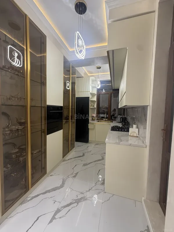 Satılır 3 otaqlı mənzil 110 m²