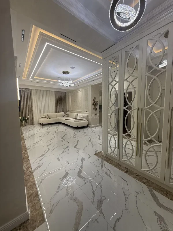 Satılır 3 otaqlı mənzil 110 m²