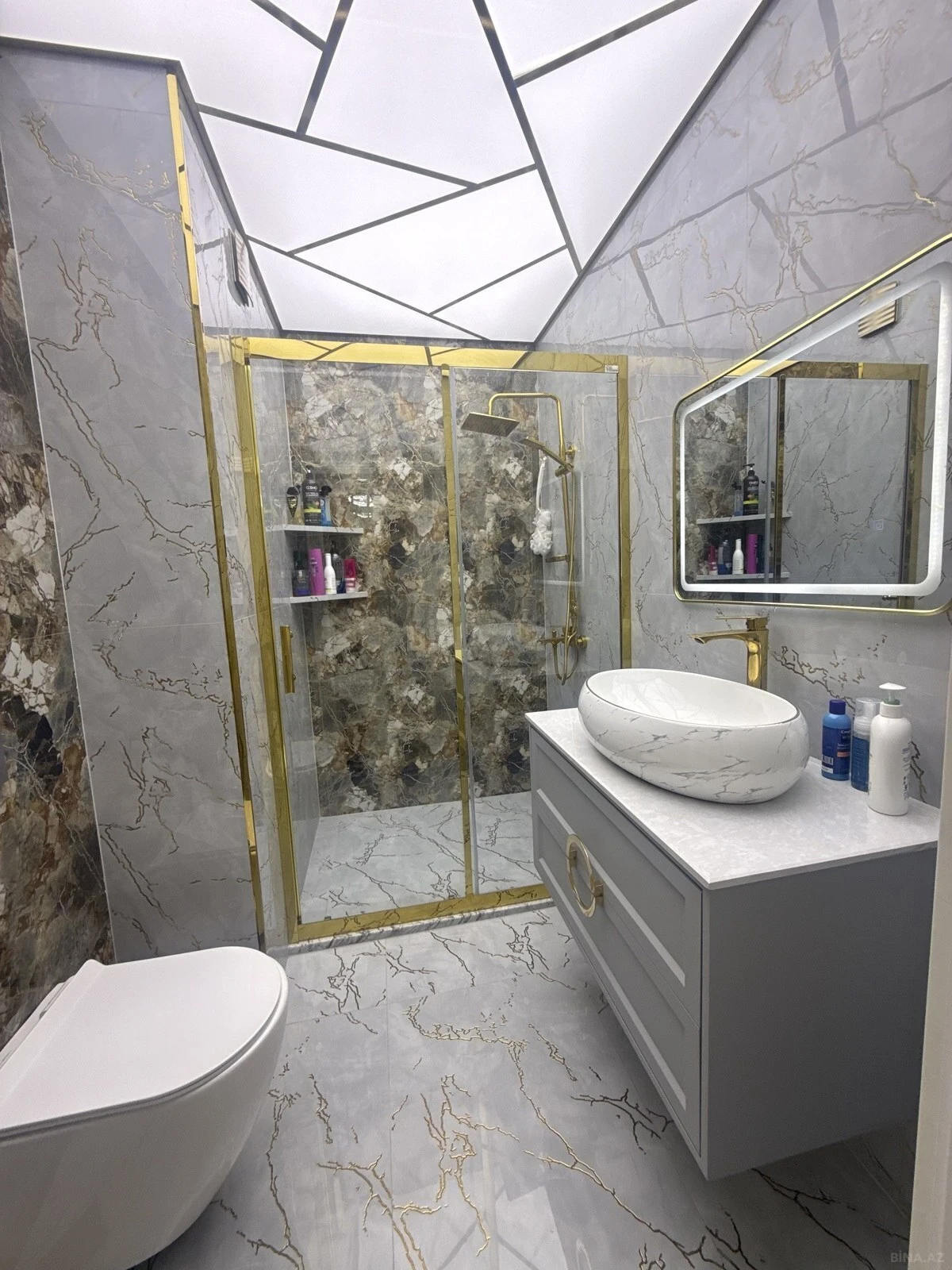 Satılır 3 otaqlı mənzil 110 m²