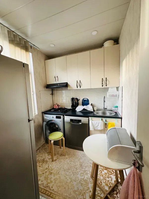 Satılır 2 otaqlı mənzil 58 m²