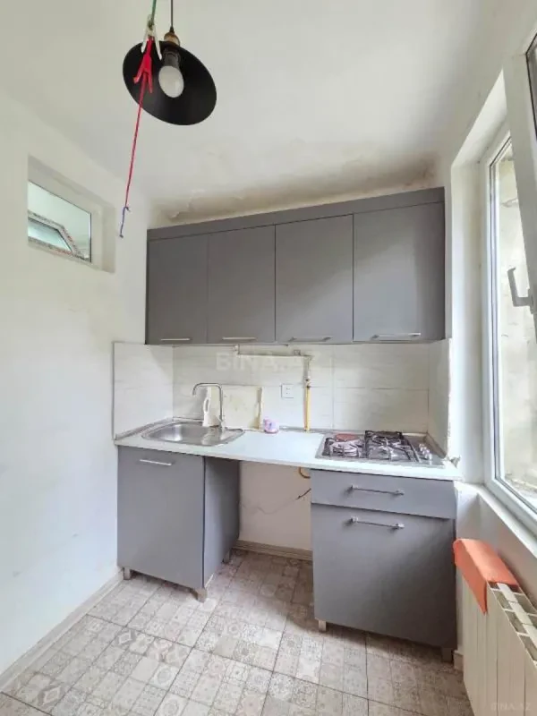 Satılır 2 otaqlı mənzil 48 m²