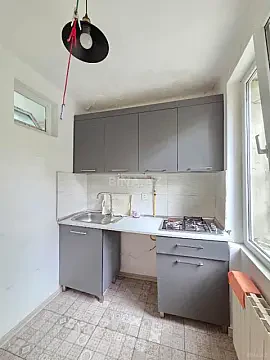 Satılır 2 otaqlı mənzil 48 m²
