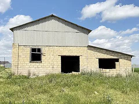 Kirayə verilir obyekt 250 m² — Cəlilabad 250.00 m²