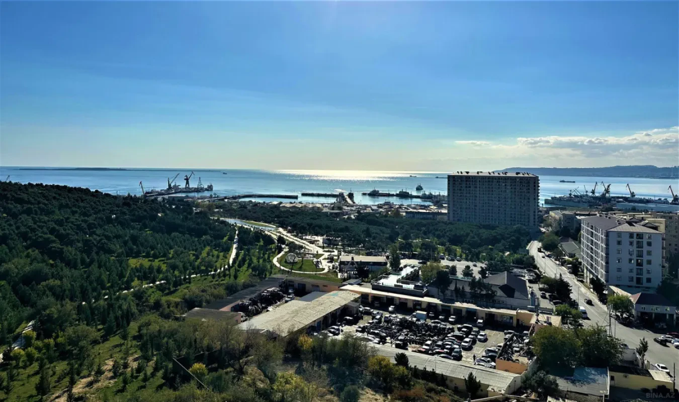Satılır 3 otaqlı mənzil 133 m²