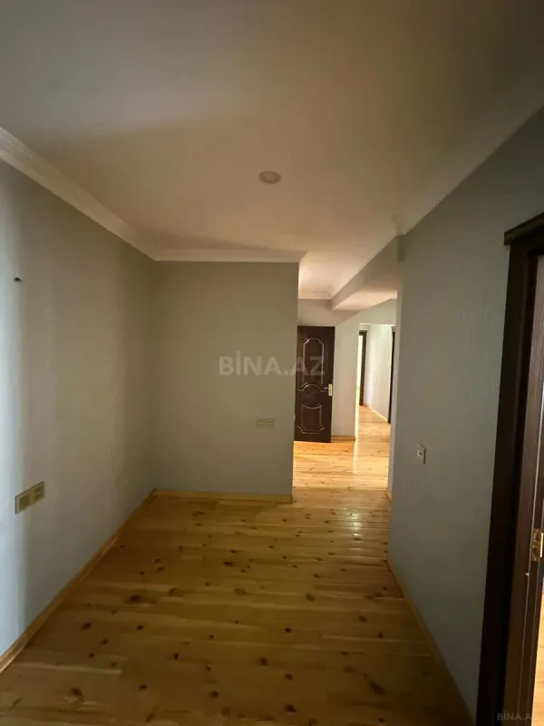 Satılır 3 otaqlı mənzil 111 m²