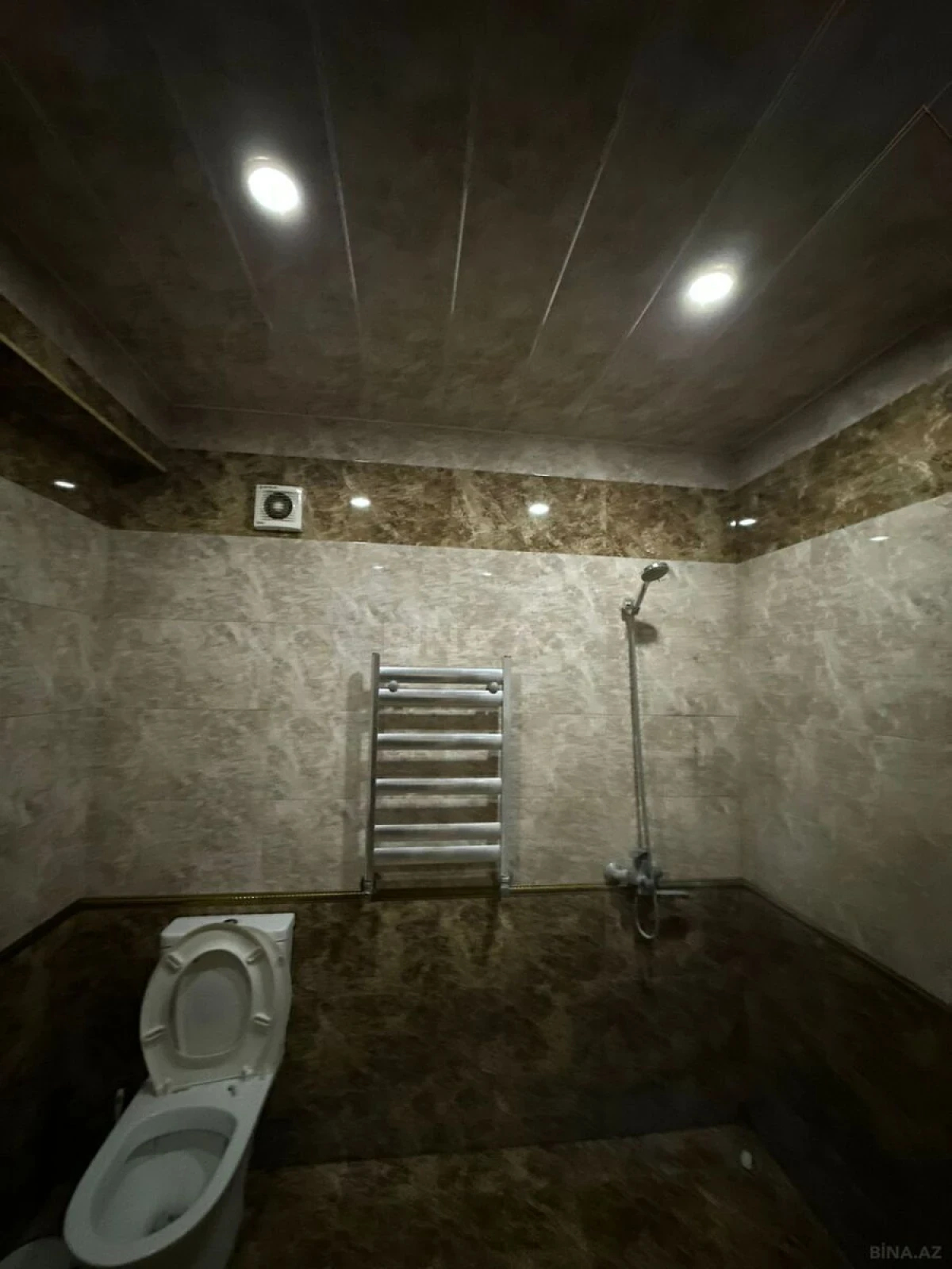 Satılır 3 otaqlı mənzil 111 m²