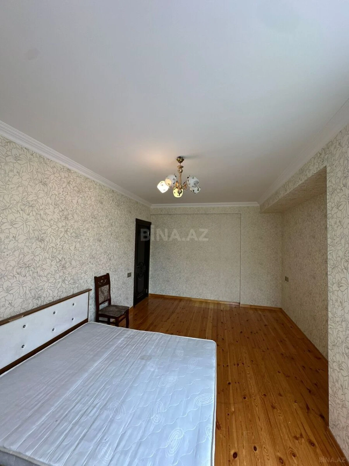 Satılır 3 otaqlı mənzil 111 m²