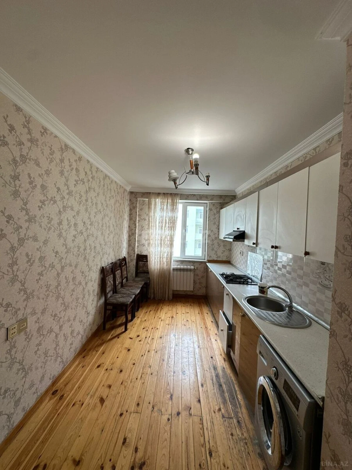 Satılır 3 otaqlı mənzil 111 m²