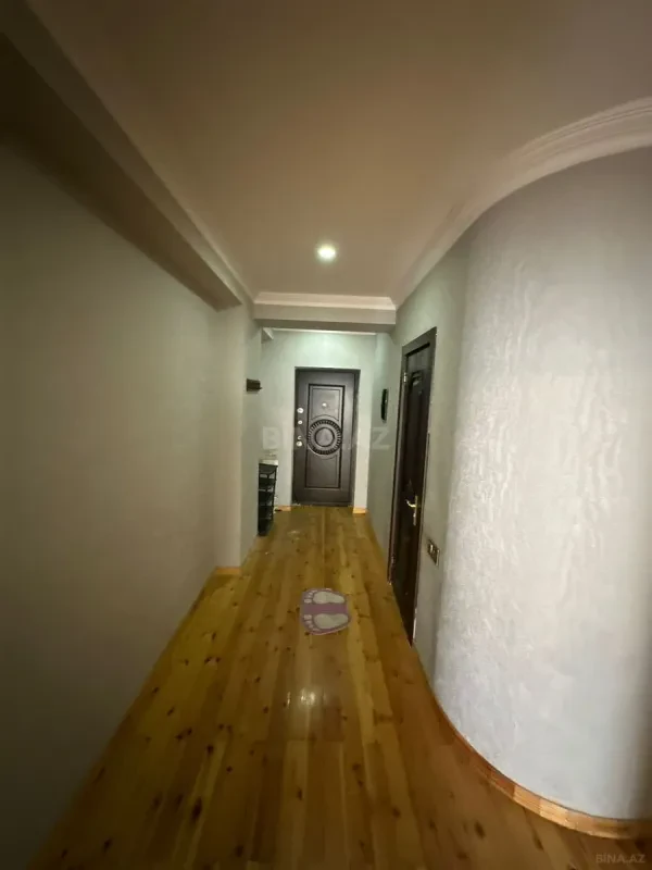 Satılır 3 otaqlı mənzil 111 m²