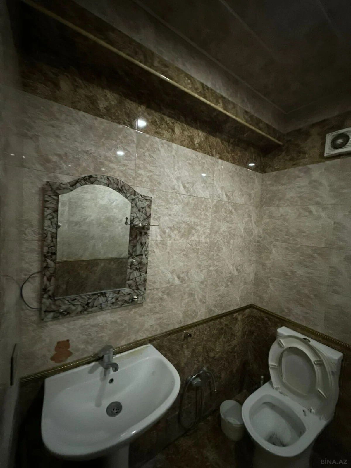 Satılır 3 otaqlı mənzil 111 m²