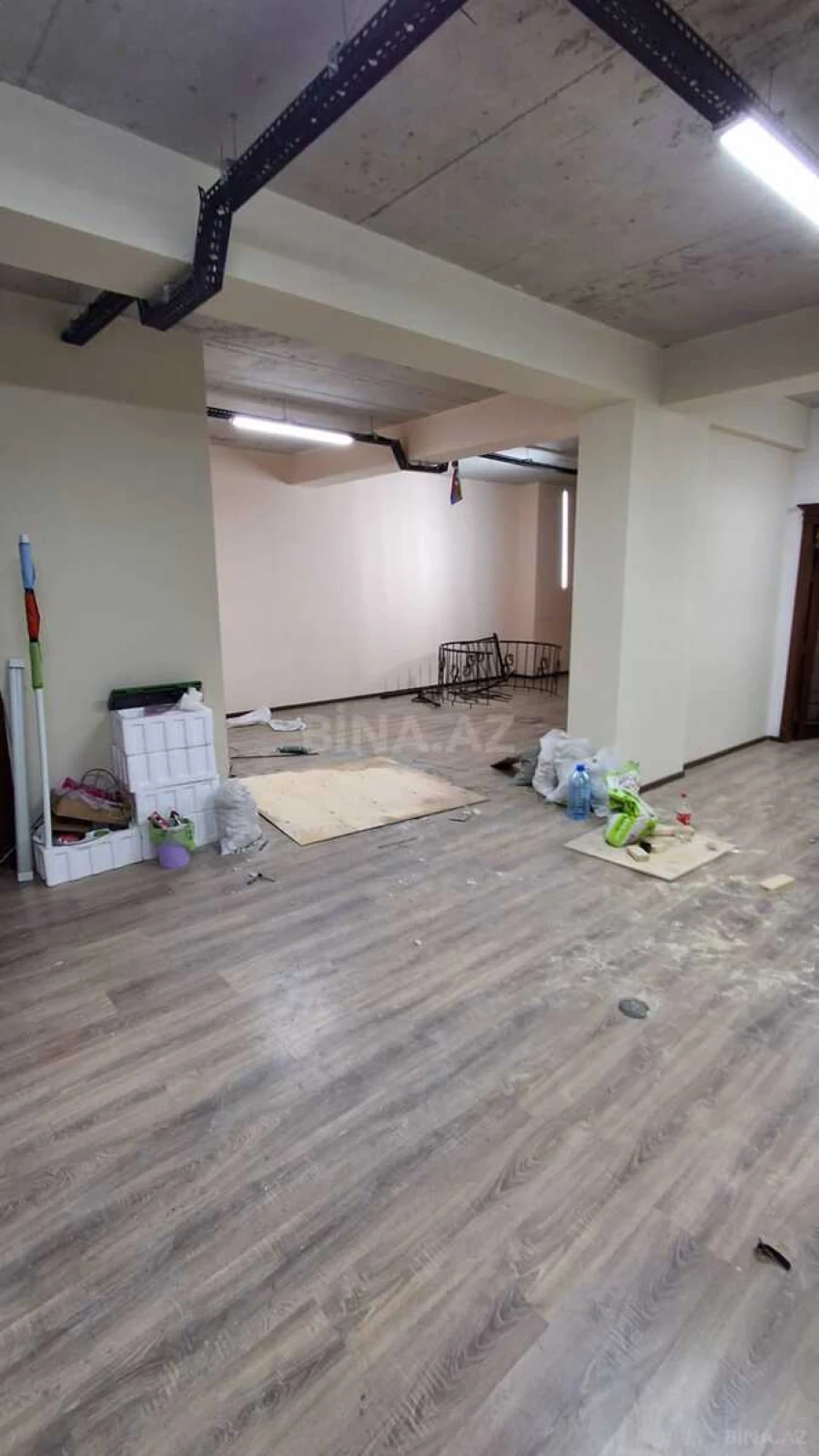 Satılır 3 otaqlı mənzil 122 m²