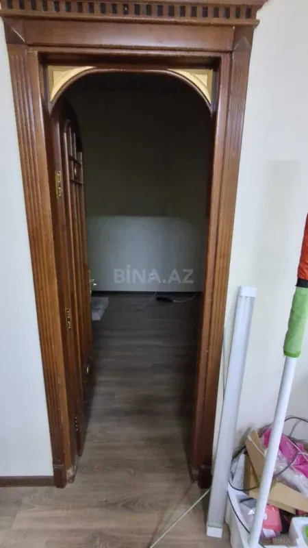 Satılır 3 otaqlı mənzil 122 m²