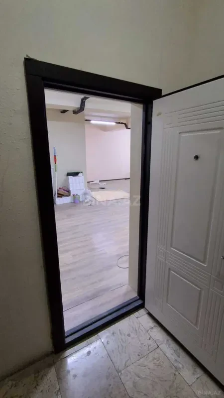 Satılır 3 otaqlı mənzil 122 m²