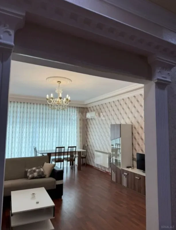 Kirayə verilir 3 otaqlı mənzil 130 m²