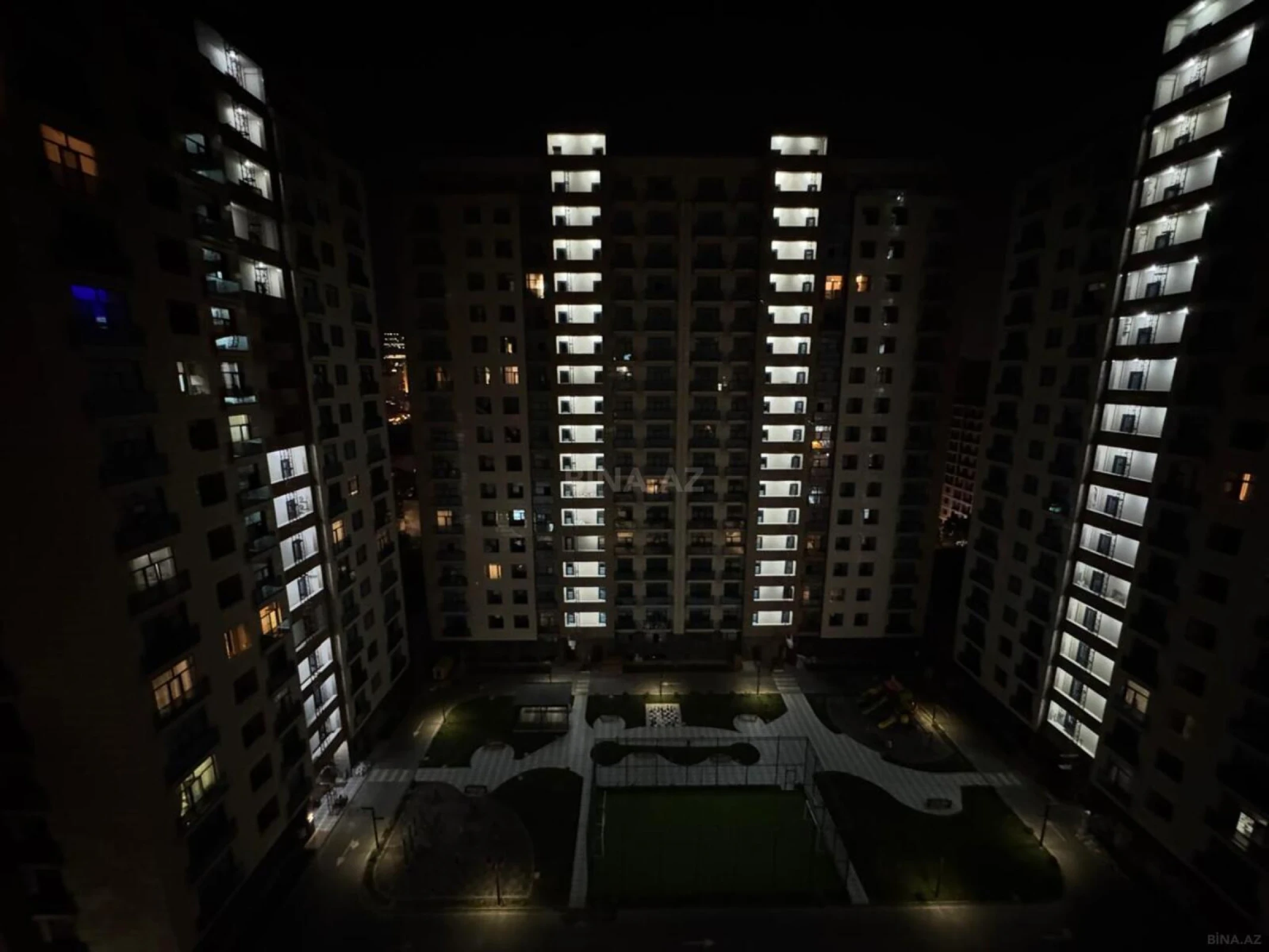 Kirayə verilir 2 otaqlı mənzil 75 m²