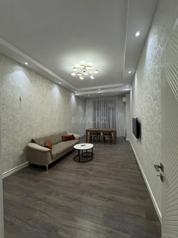 Kirayə verilir 2 otaqlı mənzil 75 m²