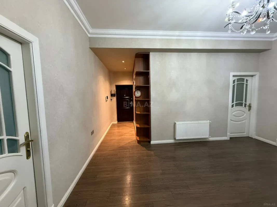 Kirayə verilir 3 otaqlı mənzil 140 m²