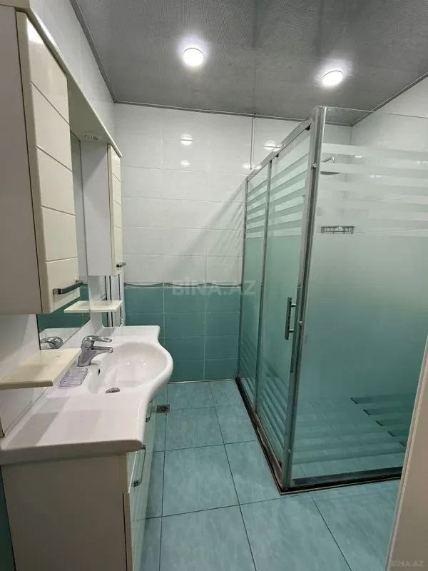 Kirayə verilir 3 otaqlı mənzil 140 m²