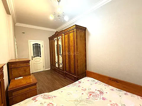 Kirayə verilir 3 otaqlı mənzil 140 m²