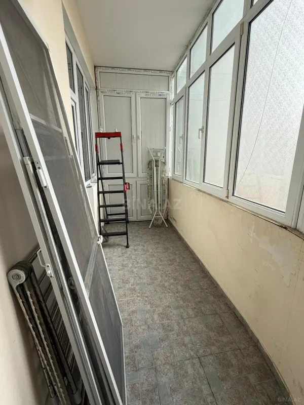 Kirayə verilir 3 otaqlı mənzil 140 m²