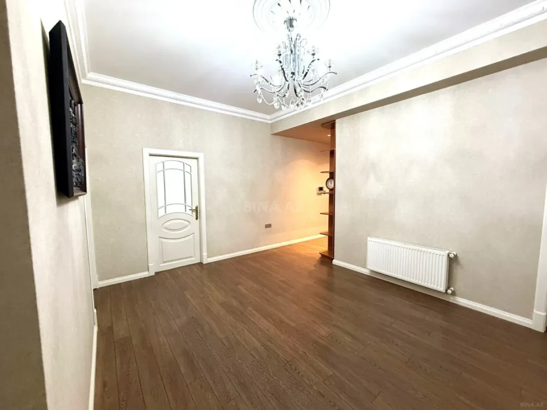 Kirayə verilir 3 otaqlı mənzil 140 m²