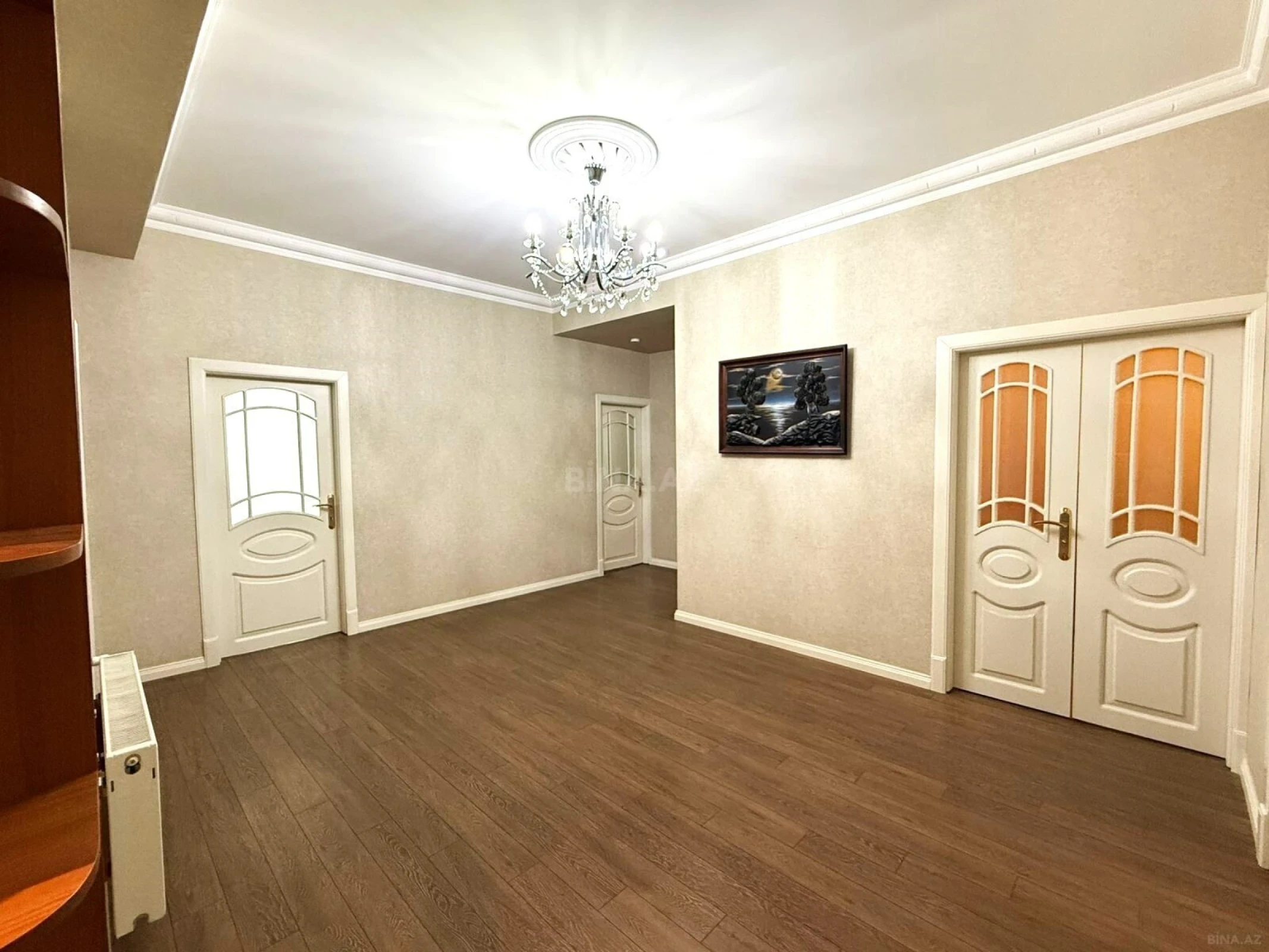 Kirayə verilir 3 otaqlı mənzil 140 m²