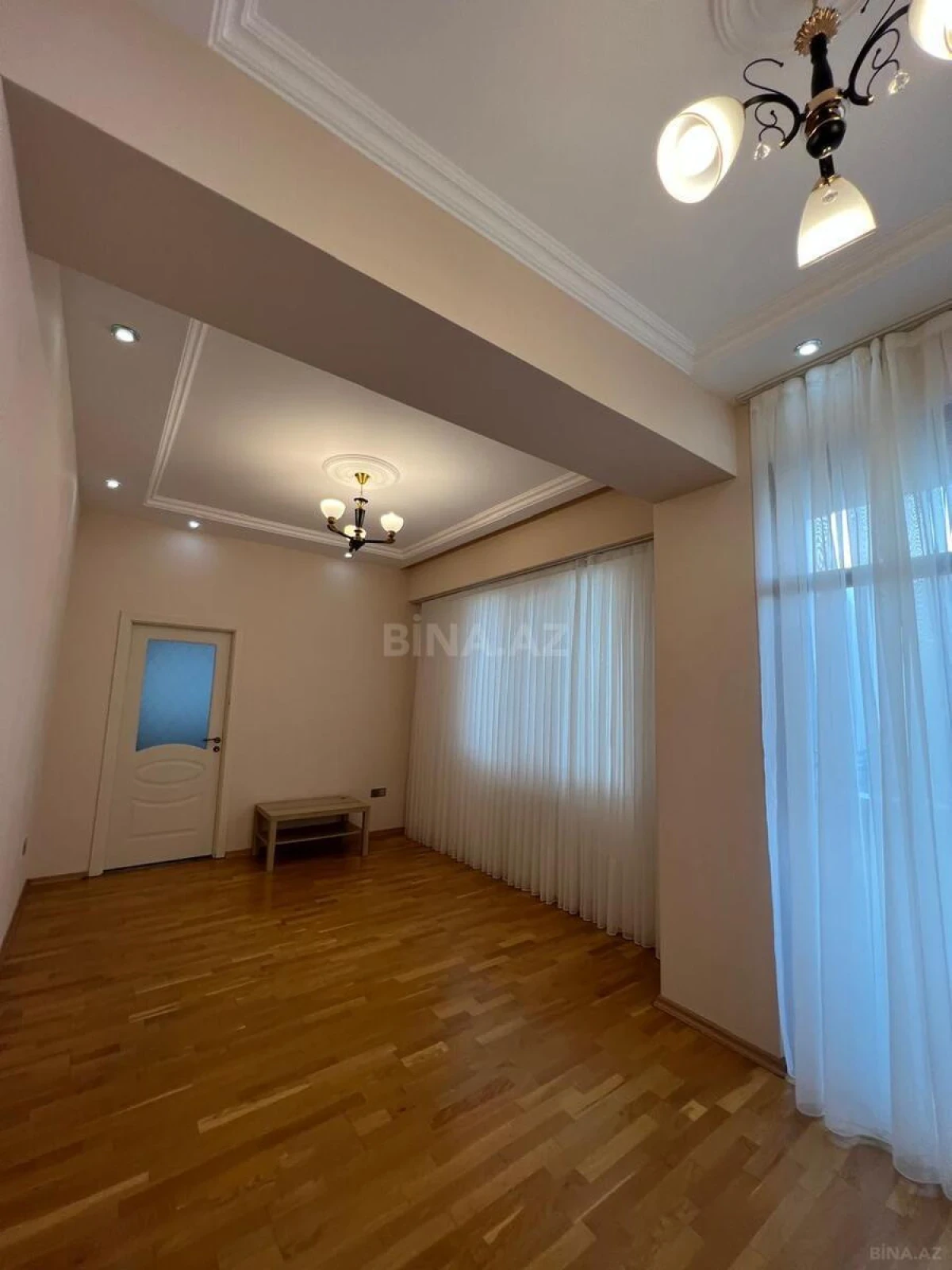 Kirayə verilir 2 otaqlı mənzil 55 m²