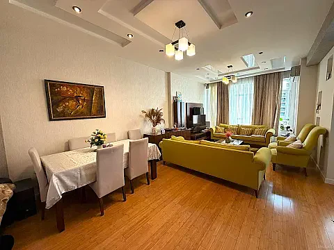 Satılır 3 otaqlı mənzil 132 m² — Bakı, Yasamal 3 otaq 132.00 m²