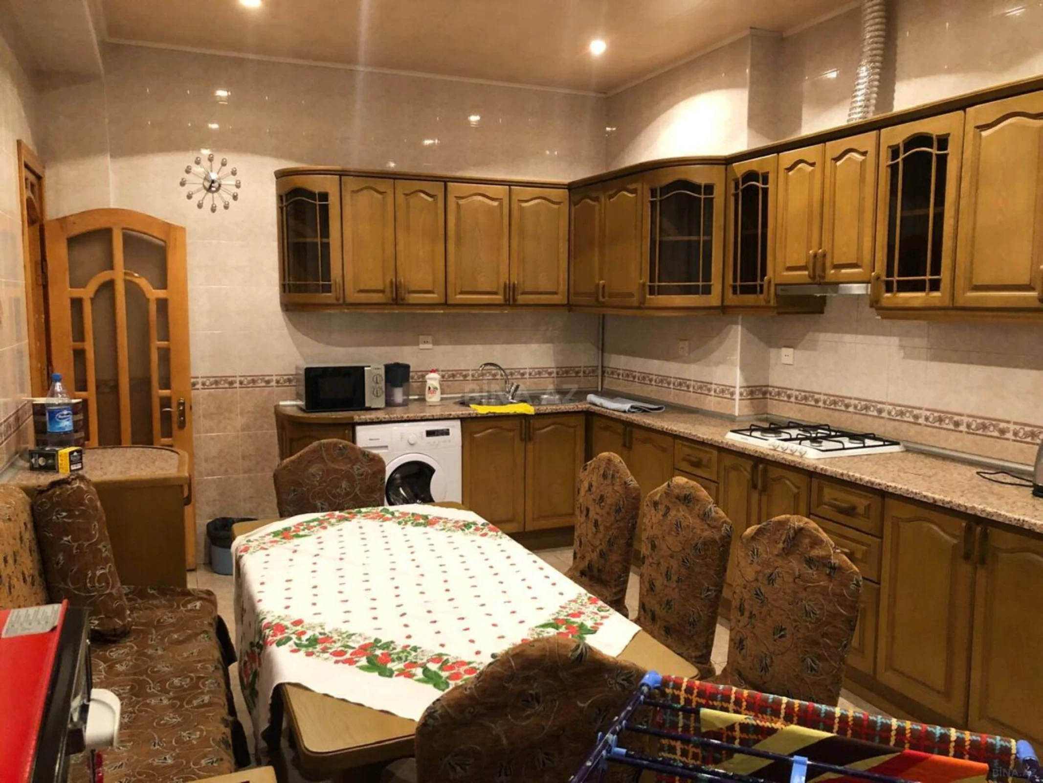 Kirayə verilir 3 otaqlı mənzil 140 m²