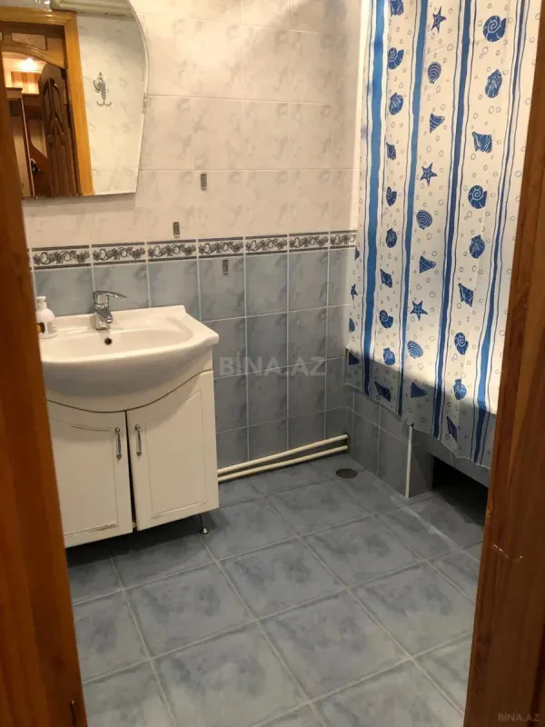 Kirayə verilir 3 otaqlı mənzil 140 m²