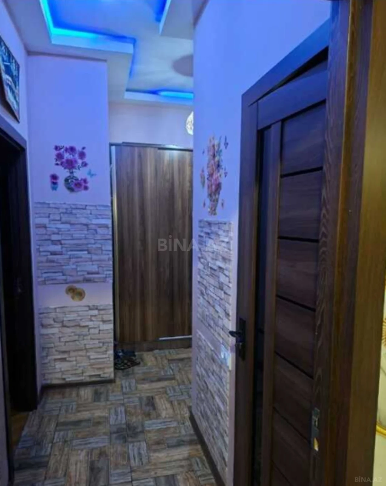 Kirayə verilir 2 otaqlı mənzil 65 m²
