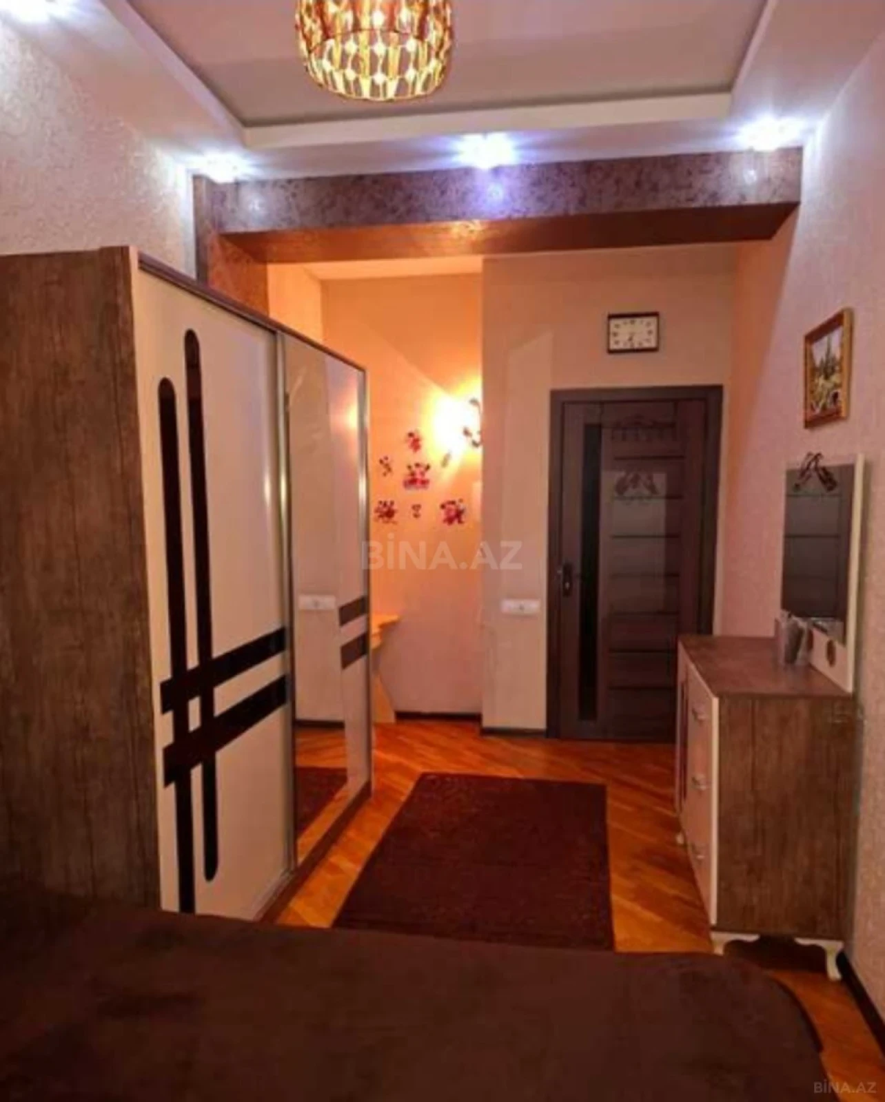 Kirayə verilir 2 otaqlı mənzil 65 m²