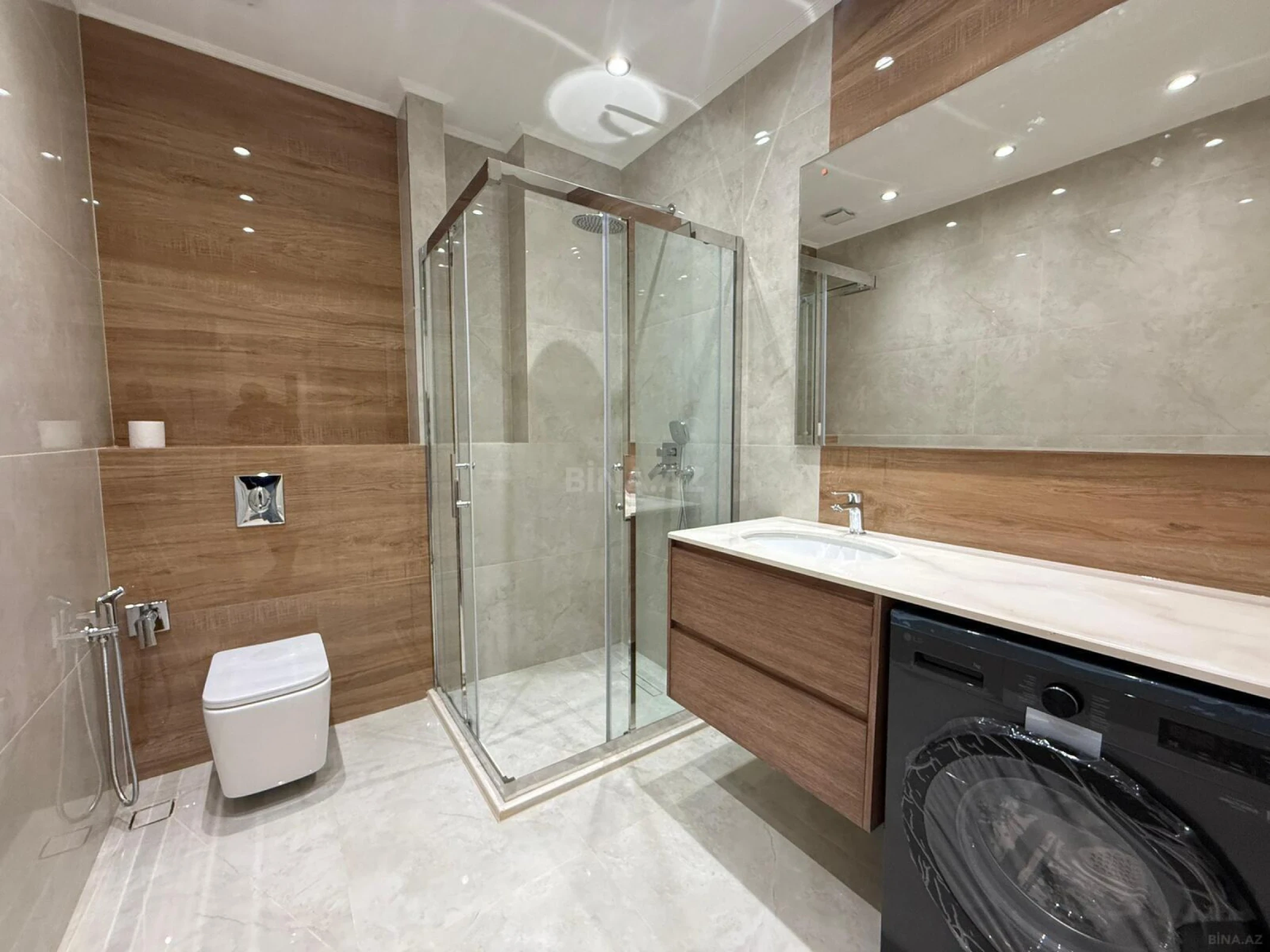 Kirayə verilir 3 otaqlı mənzil 100 m²