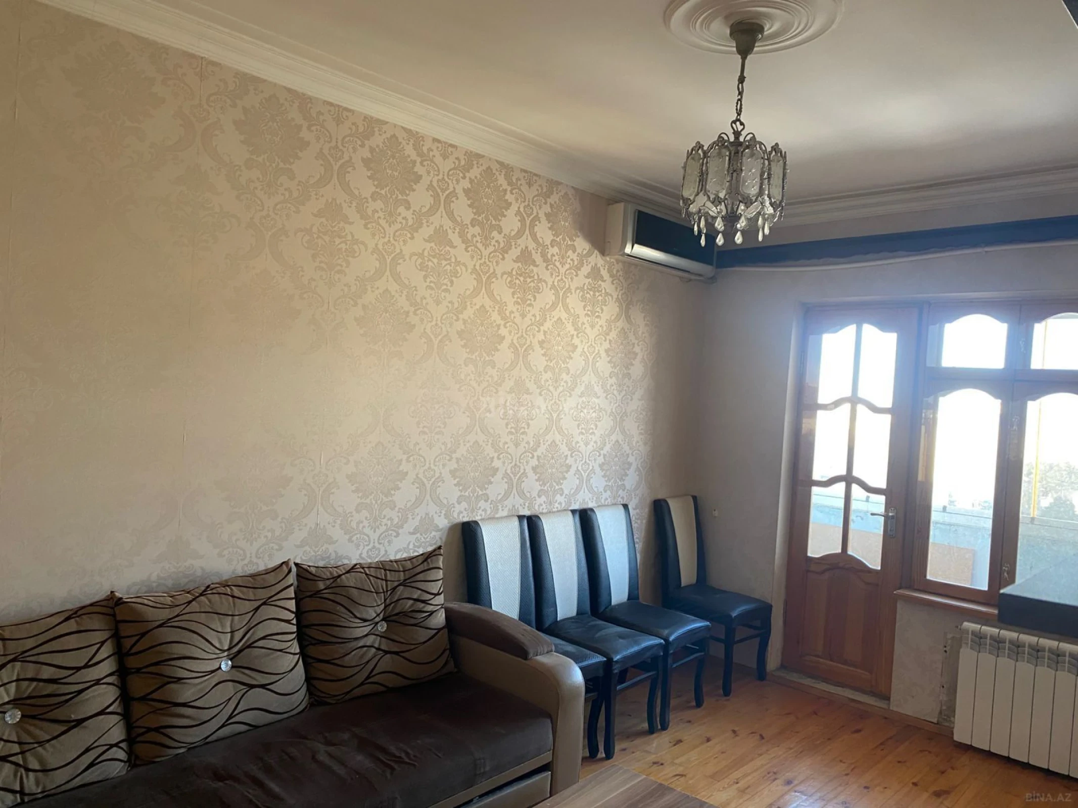 Satılır 2 otaqlı mənzil 65 m²