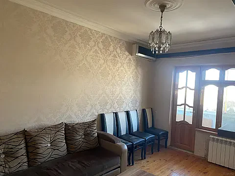 Satılır 2 otaqlı mənzil 65 m²
