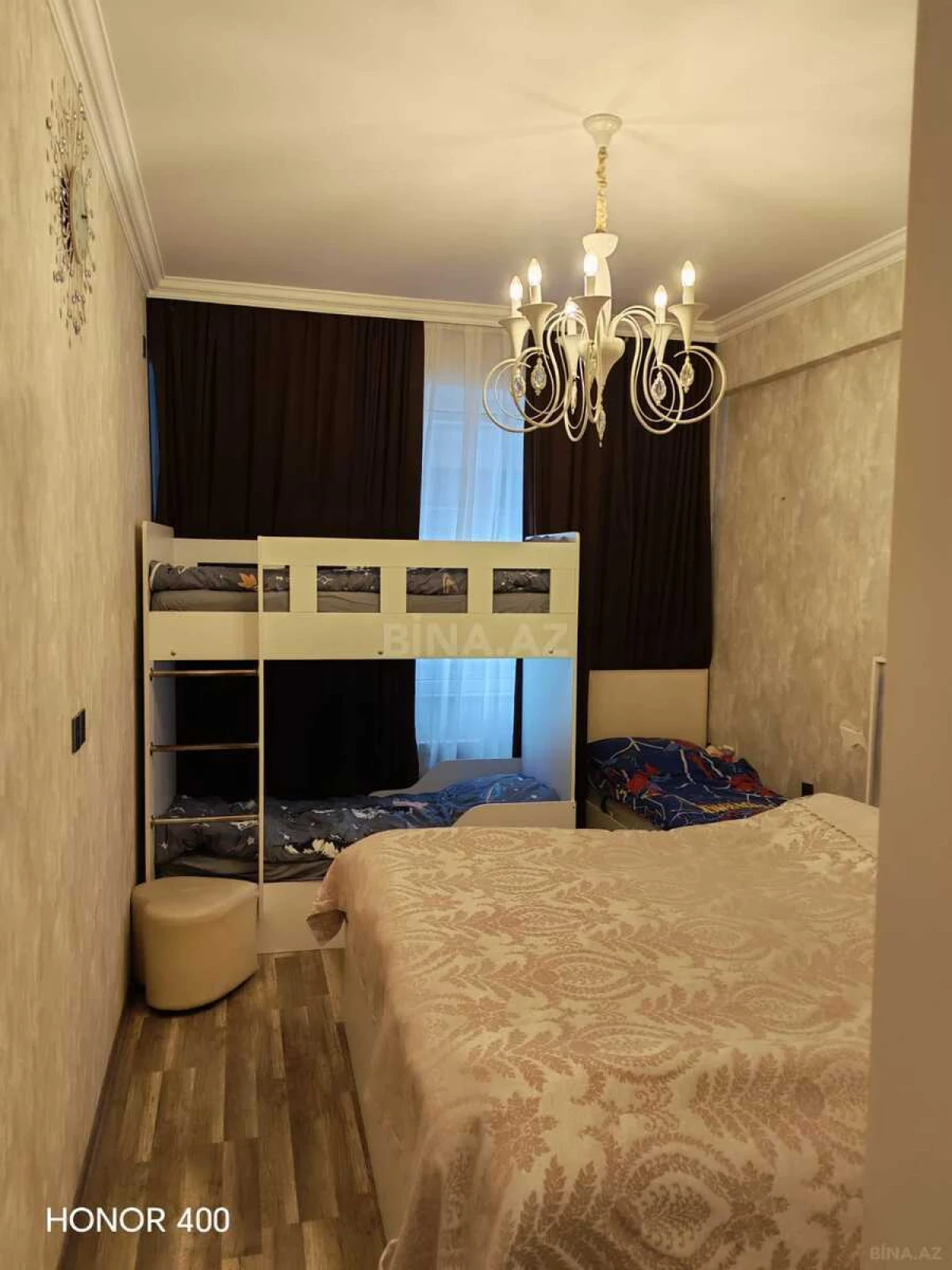 Satılır 2 otaqlı mənzil 76 m²