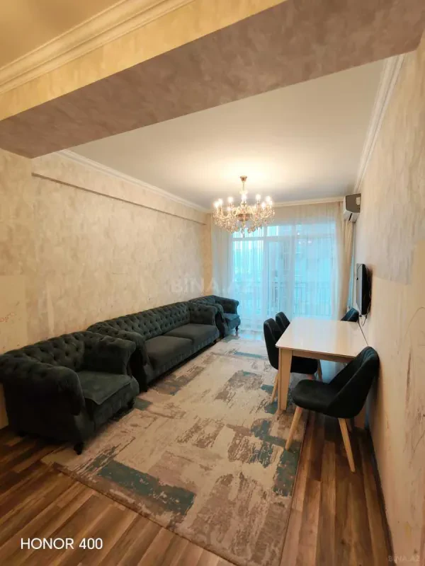 Satılır 2 otaqlı mənzil 76 m²