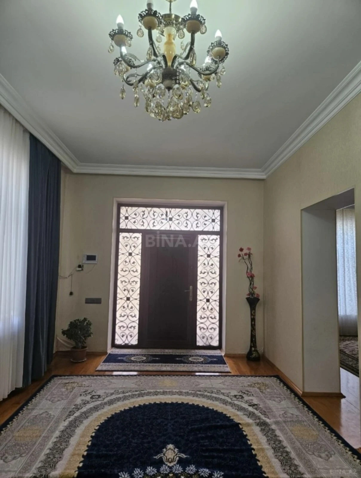 Kirayə verilir 4 otaqlı həyət evi 200 m²