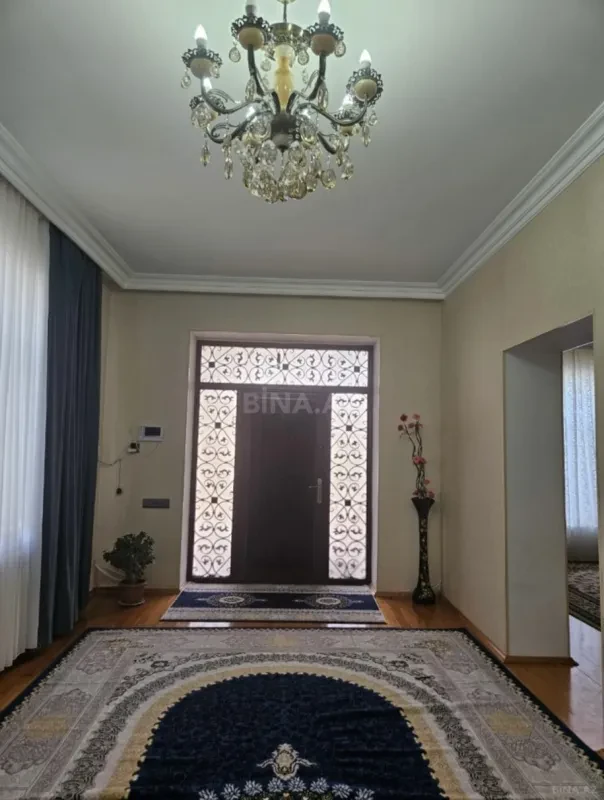 Kirayə verilir 4 otaqlı həyət evi 200 m²