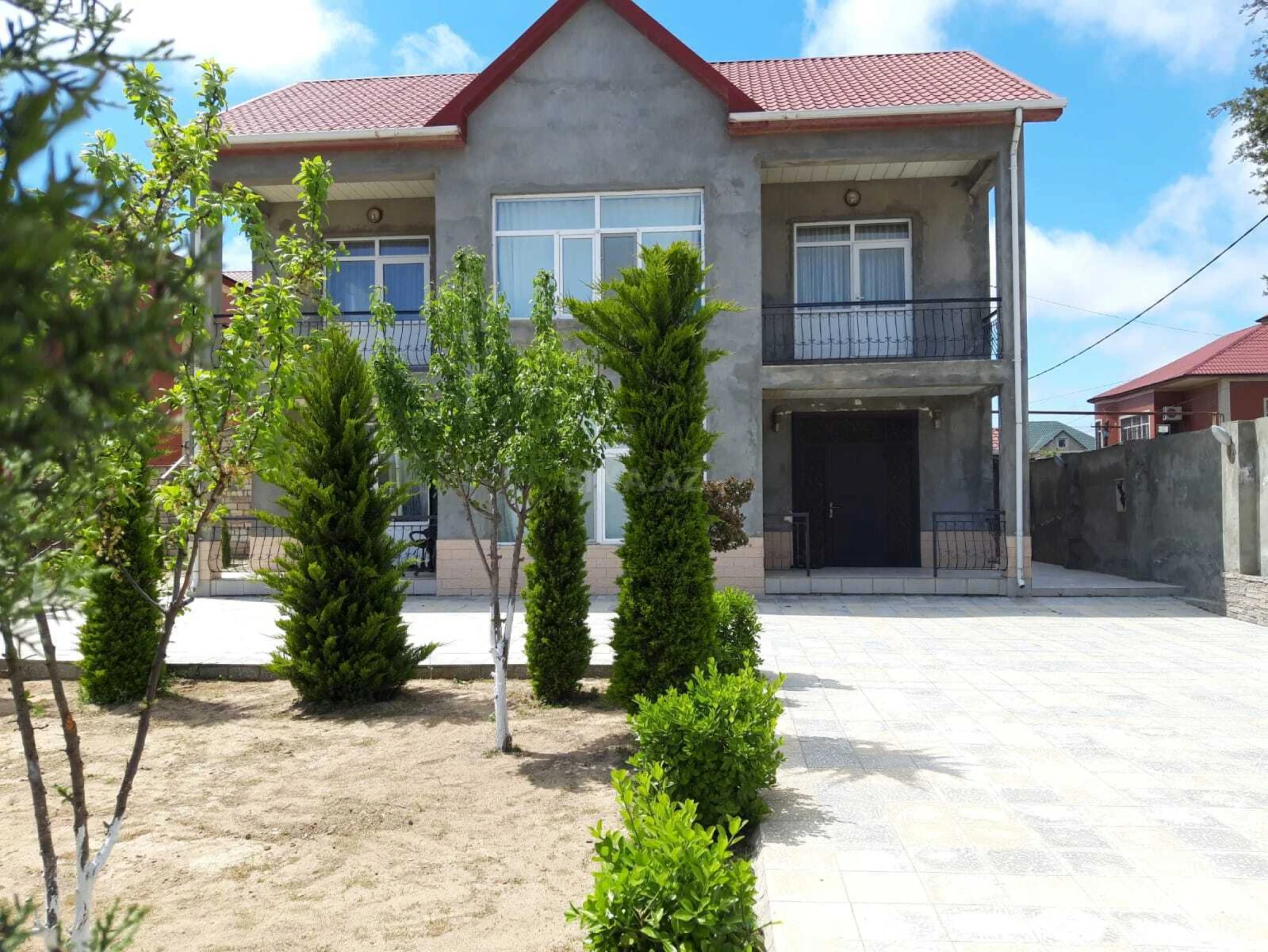 Kirayə verilir 4 otaqlı həyət evi 200 m²