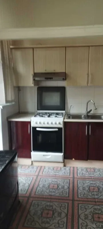 Kirayə verilir 3 otaqlı mənzil 70 m²