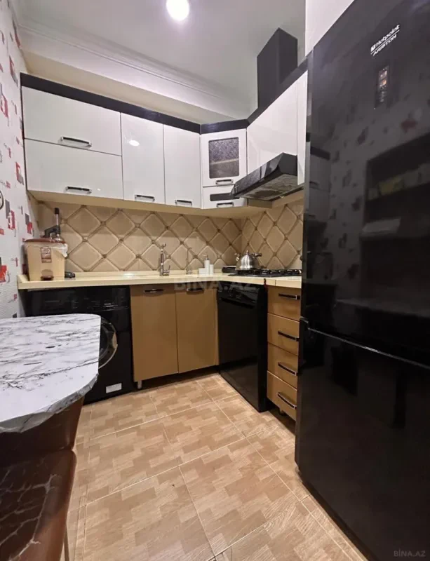 Satılır 3 otaqlı mənzil 77 m²