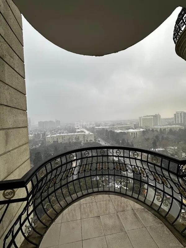 Kirayə verilir 2 otaqlı mənzil 100 m²