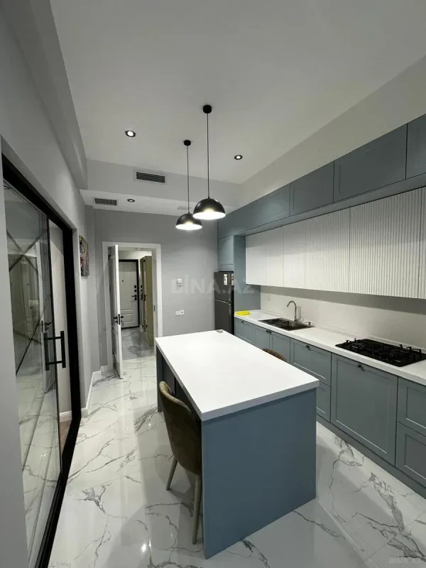 Kirayə verilir 2 otaqlı mənzil 100 m²