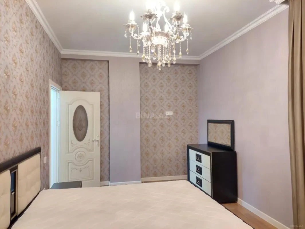 Kirayə verilir 2 otaqlı mənzil 85 m²